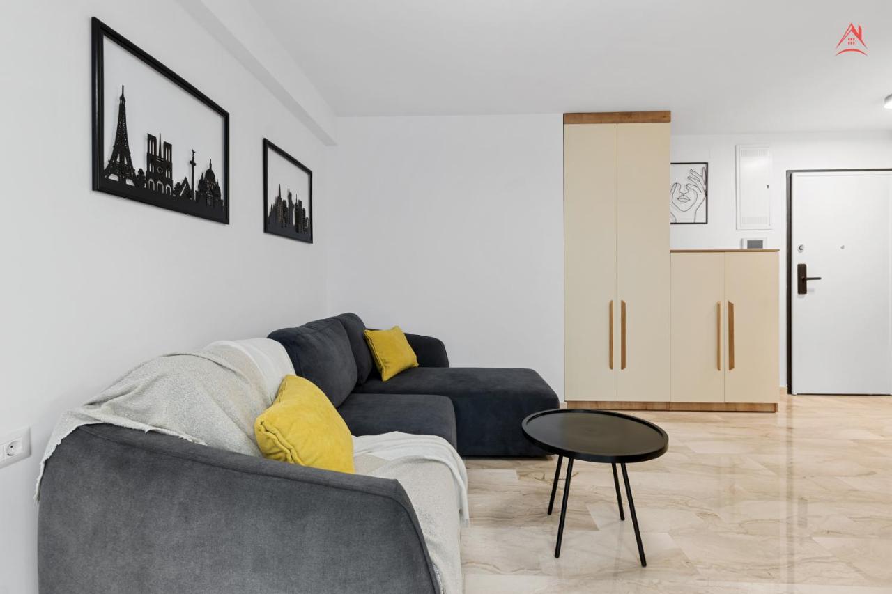 Apartament Opera Residence - Cismigiu, Eroilor, Free Private Parking Bucarest Exterior foto