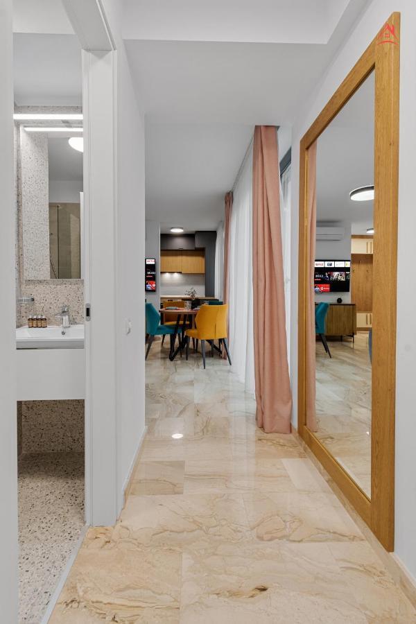 Apartament Opera Residence - Cismigiu, Eroilor, Free Private Parking Bucarest Exterior foto