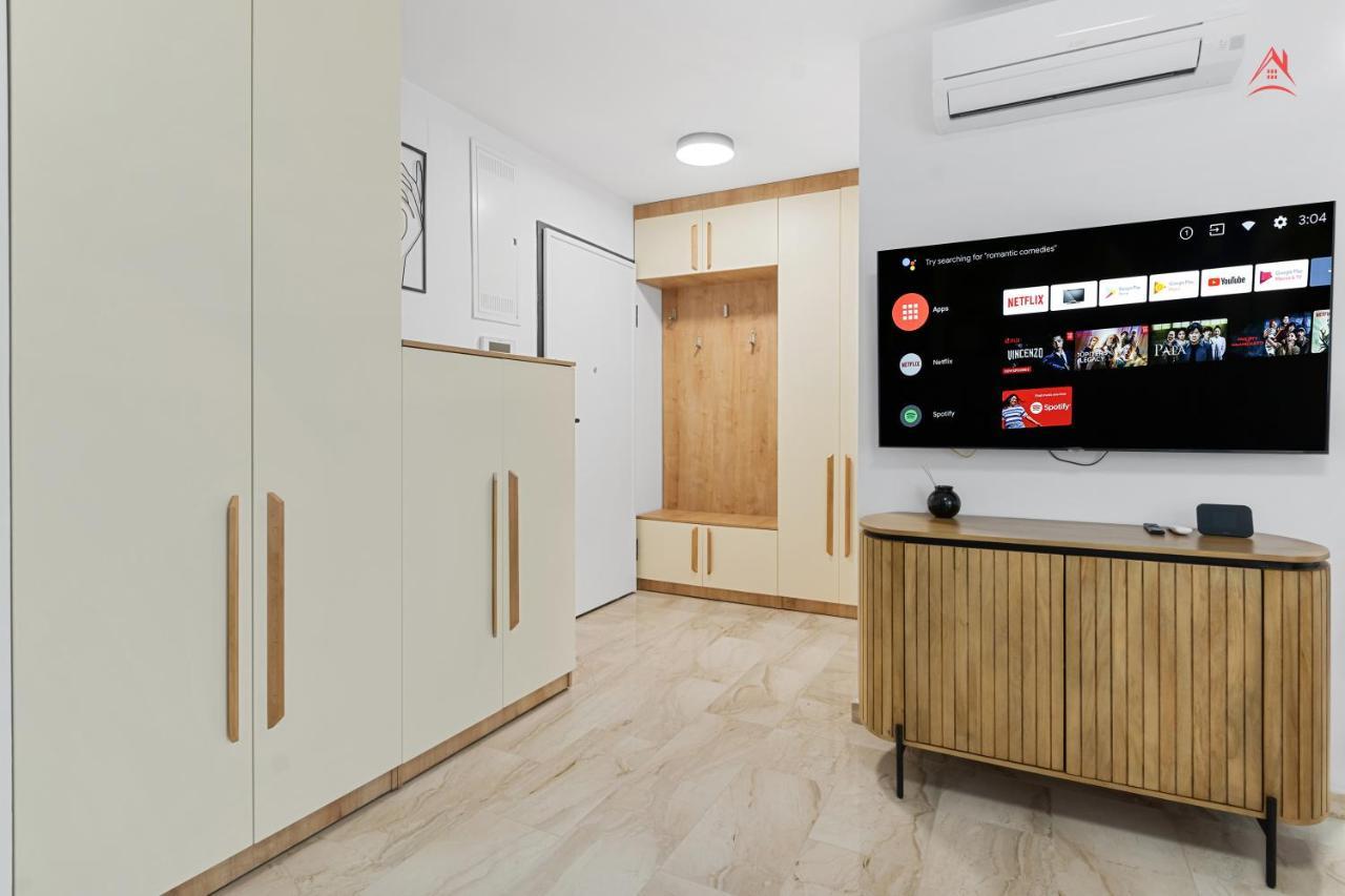 Apartament Opera Residence - Cismigiu, Eroilor, Free Private Parking Bucarest Exterior foto